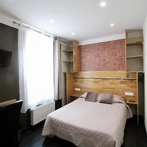 Hotel Des Pyrénées, Parigi